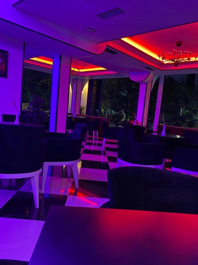 Garden Boutique Hotel إلباسان المظهر الخارجي الصورة