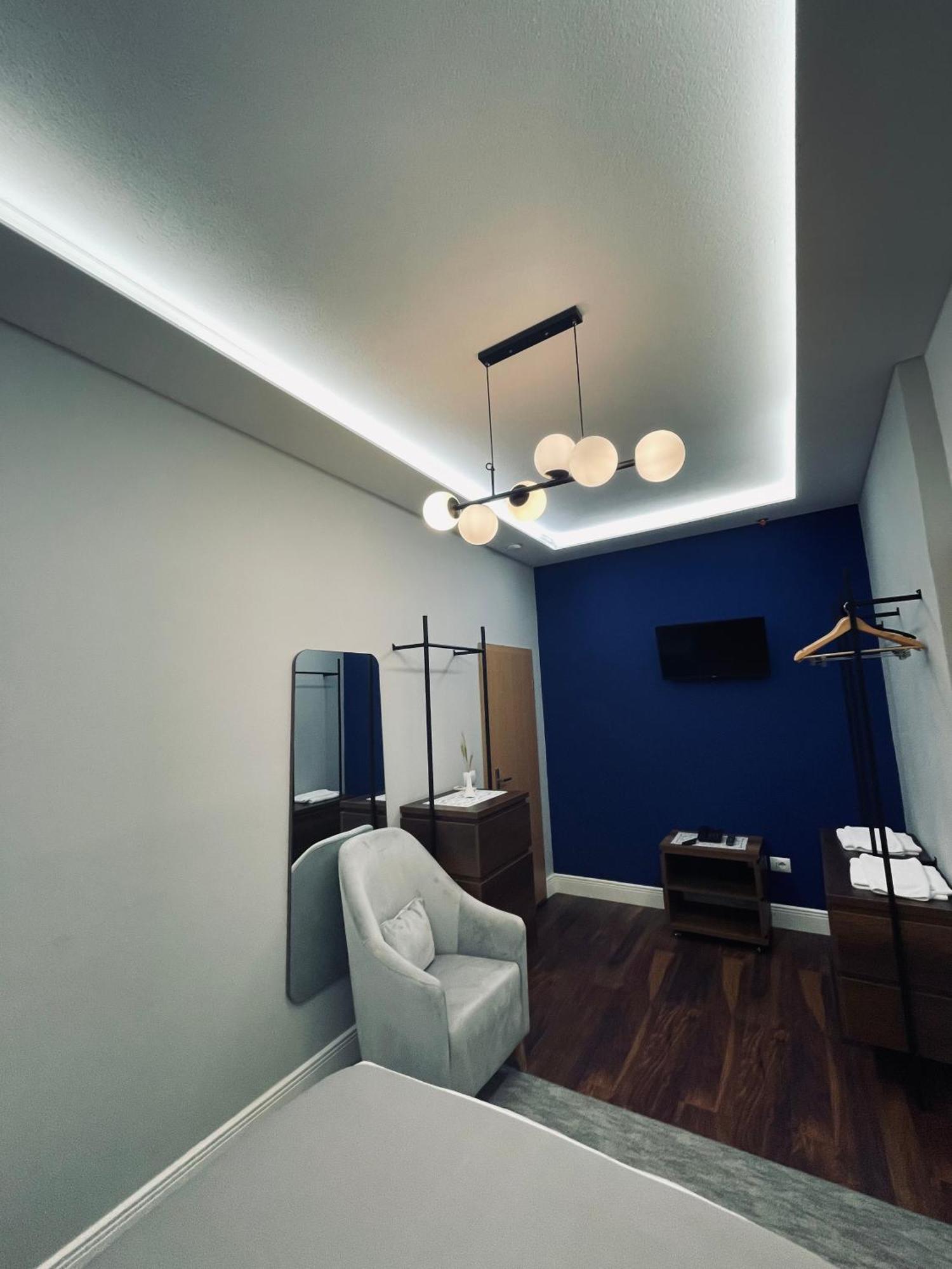 Garden Boutique Hotel إلباسان المظهر الخارجي الصورة
