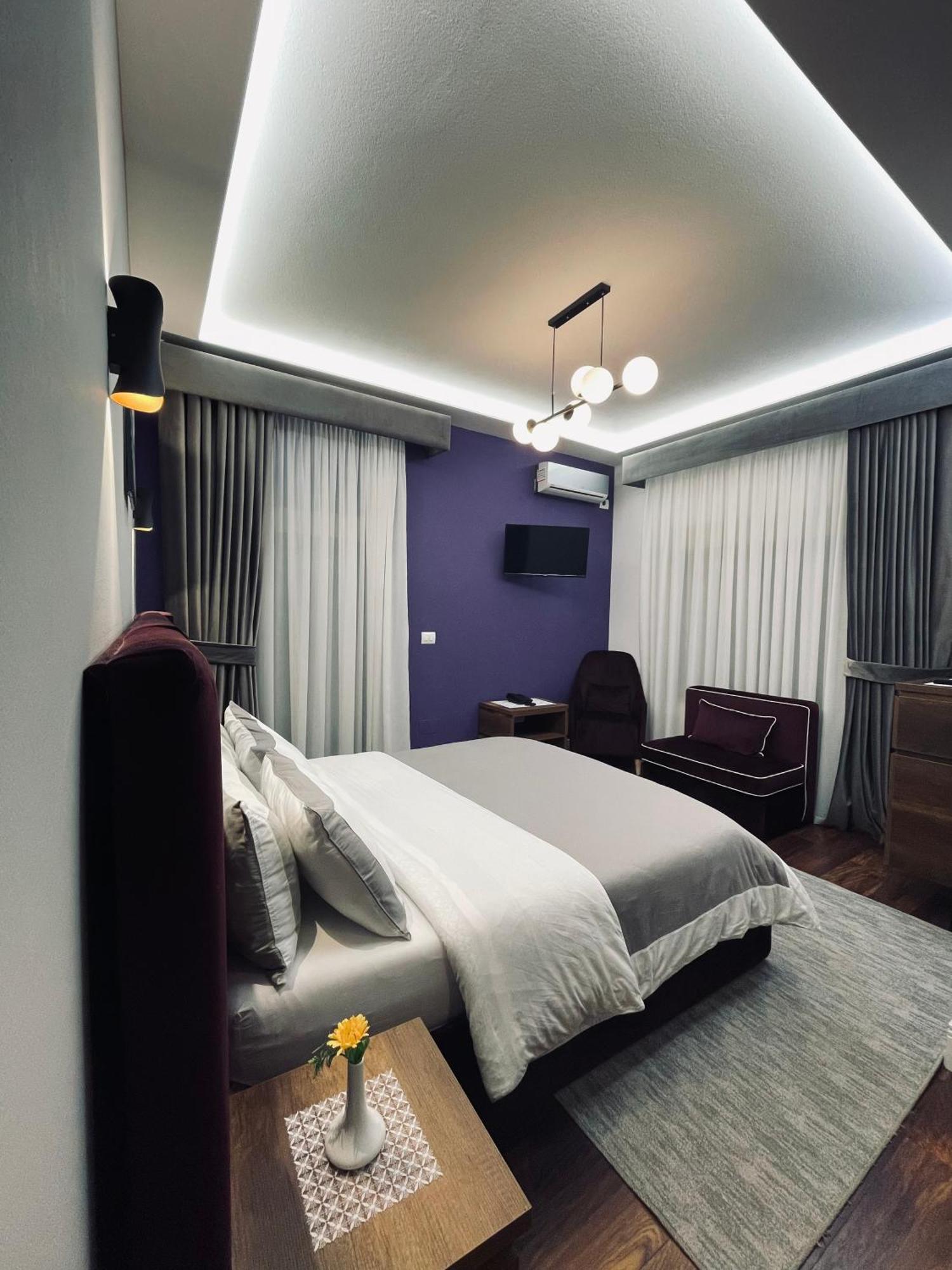 Garden Boutique Hotel إلباسان المظهر الخارجي الصورة